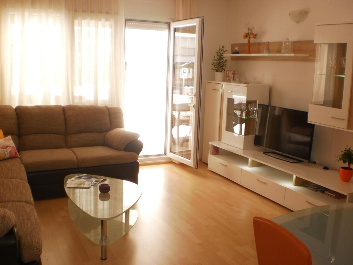 Apartment Lana オミシュ エクステリア 写真